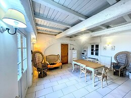 Spoleto Poolside - Sleeps 24