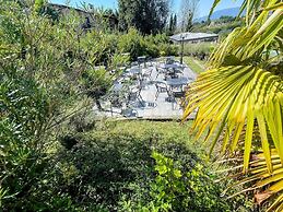 Spoleto Poolside - Sleeps 24