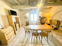 Spoleto Poolside - Sleeps 24