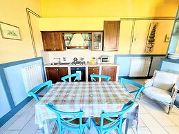 Spoleto Poolside - Sleeps 24