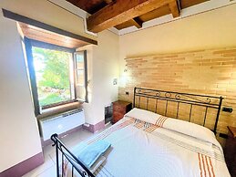 Spoleto Poolside - Sleeps 24
