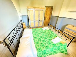 Spoleto Poolside - Sleeps 24