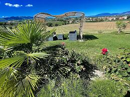 Spoleto Poolside - Sleeps 24