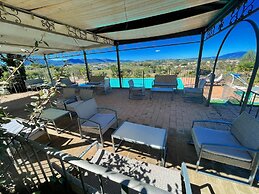 Spoleto Poolside - Sleeps 24