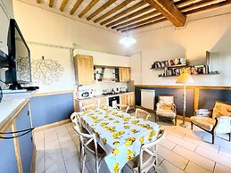 Spoleto Poolside - Sleeps 24