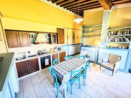 Spoleto Poolside - Sleeps 24