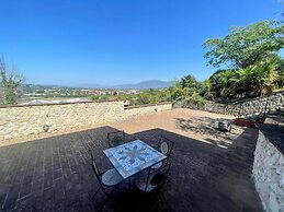 Spoleto Poolside - Sleeps 24