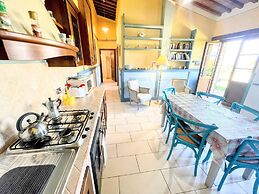 Spoleto Poolside - Sleeps 24