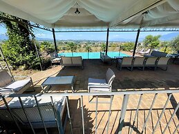 Spoleto Poolside - Sleeps 24