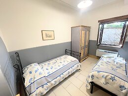 Spoleto Poolside - Sleeps 24