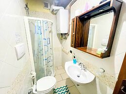 Spoleto Poolside - Sleeps 24