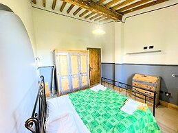 Spoleto Poolside - Sleeps 24