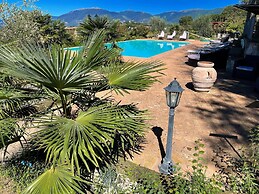 Spoleto Poolside - Sleeps 24