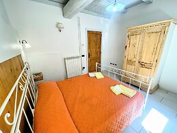 Spoleto Poolside - Sleeps 24