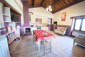 Spoleto Poolside - Sleeps 24