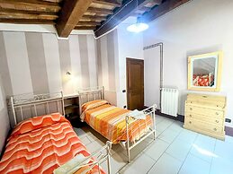 Spoleto Poolside - Sleeps 24