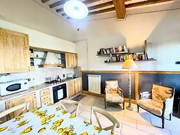 Spoleto Poolside - Sleeps 24