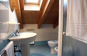 Relax and Enjoy Your Stay in Rosolina by the Pool