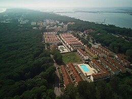 Lovely Flat With Pool-beahost