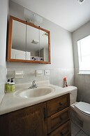 Newark Liberty Gem Brick House - Apt 3