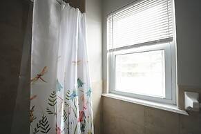 Newark Liberty Gem Brick House - Apt 3