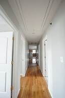Newark Liberty Gem Brick House - Apt 3