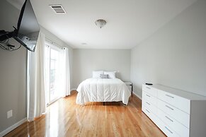 Newark Liberty Gem Brick House - Apt 3