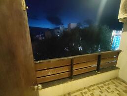 HOTEL SHADES OF ROYAL