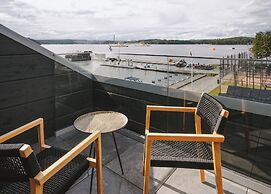Season Hotel