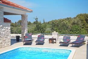 Solar Holiday House Martina