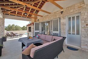 Solar Holiday House Martina