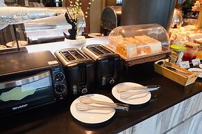 Eastpana Executive Residence 304 Prachinburi