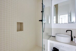 Modern Apartment for 4 People