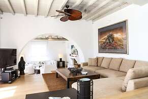 Casa di Mare: Luxury and Breathtaking Views in Mykonos