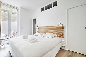 Charming Aptt With Patio - 2bd/4p - Monceau Park