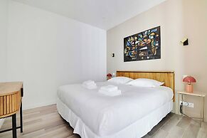 Charming Aptt With Patio - 2bd/4p - Monceau Park