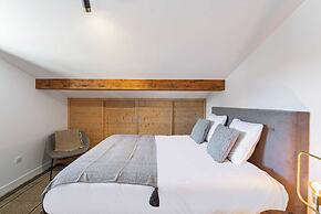 4 Bedroom Duplex With Large Balcony and Parking