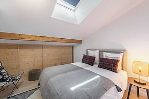 4 Bedroom Duplex With Large Balcony and Parking