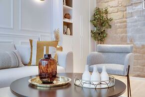 Amazing Historical Parisien Town House Next TO Louvre Area !