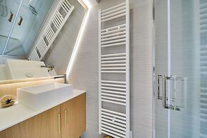 Amazing Historical Parisien Town House Next TO Louvre Area !