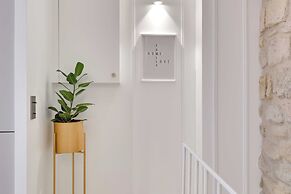 Amazing Historical Parisien Town House Next TO Louvre Area !