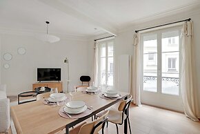 Authentic Apartment - 3br/8p - Clignancourt