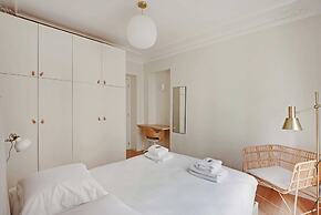 Authentic Apartment - 3br/8p - Clignancourt