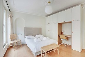 Authentic Apartment - 3br/8p - Clignancourt