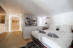 Luxury Renovated 4-room Apartment - rue Hoche - Bourgeois Building
