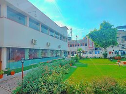 Shree Gulab Mansion Hotel and Restaurant