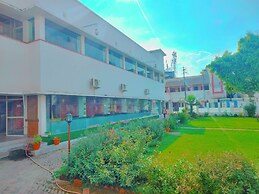 Shree Gulab Mansion Hotel and Restaurant