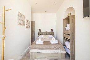 Nice Apartment With a/c - 1bd/4p - Heart of Cannes