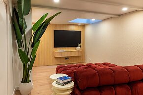 Luxury House With AC - 6bd/12p - Batignolles