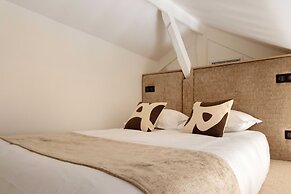 Luxury House With AC - 6bd/12p - Batignolles